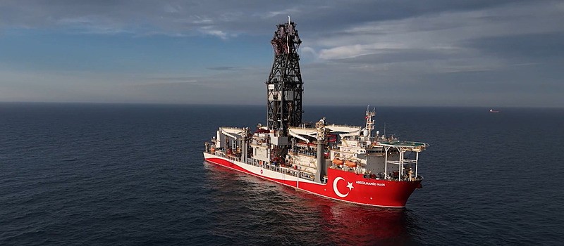 mavi-vatanda-yeni-sefer-abdulhamid-han-sondaj-gemisi-karadenizde-kandira-2-kuyusuna-indi-1774672442733.jpeg Mavi Vatan'da yeni sefer: Abdülhamid Han Sondaj Gemisi Karadeniz'de Kandıra-2 kuyusuna indi-3