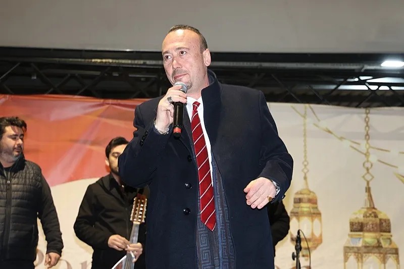 nereden-geliyor-bu-degirmenin-suyu-otel-odasinda-yakalanan-chpli-ozkan-yalimin-serveti-ortaya-cikti-34-arac-11-1774710432456.jpeg Nereden geliyor bu değirmenin suyu? Otel odasında yakalanan CHP’li Özkan Yalım’ın serveti ortaya çıktı: 34 araç, 114 taşınmaz…-5