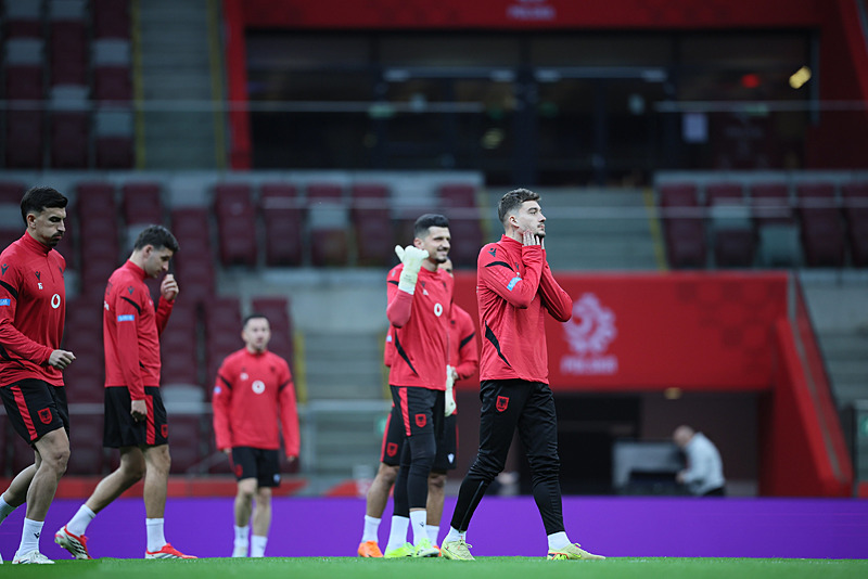 Trabzonspor'da Ernest Muçi şoku! Sakatlık sonrası durumu belli oldu-4