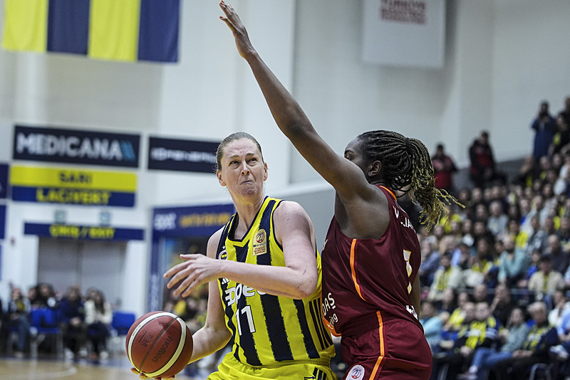 Fenerbahçe Opet Galatasaray Çağdaş Faktoring'i 85-70 yendi-7