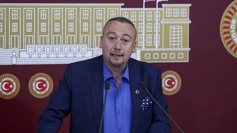 CHP’li Özkan Yalım’ın telefonundan pavyon görüntüleri çıktı! 9 kişi tutuklandı 4 şüpheli adli kontrolle serbest bırakıldı-8