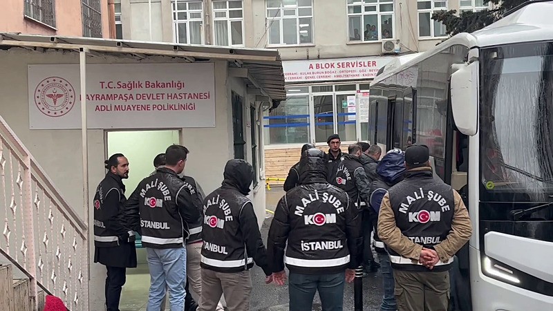 CHP’li Özkan Yalım’ın telefonundan pavyon görüntüleri çıktı! 9 kişi tutuklandı 4 şüpheli adli kontrolle serbest bırakıldı-2