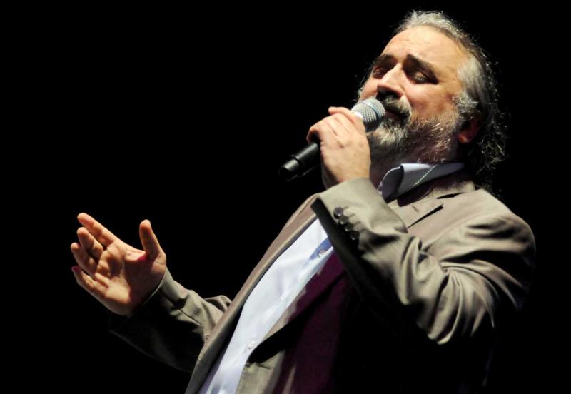 Kuzeyin Oğlu Volkan Konak mezarı başında anıldı: Unutulmaz eserleri tek bir ağızdan seslendirildi-4