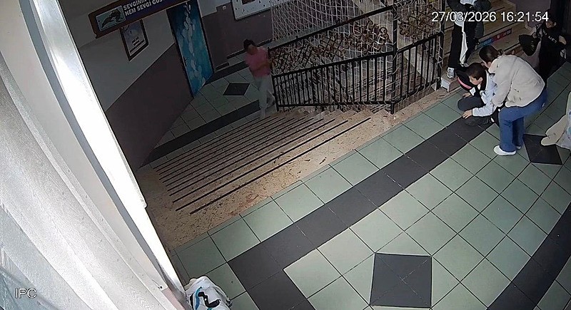 Yalova'da hayatta tutan manevra: Nefessiz kalan öğrenciyi "Heimlich" kurtardı-2