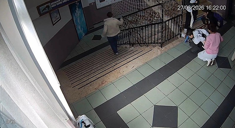 Yalova'da hayatta tutan manevra: Nefessiz kalan öğrenciyi "Heimlich" kurtardı-4