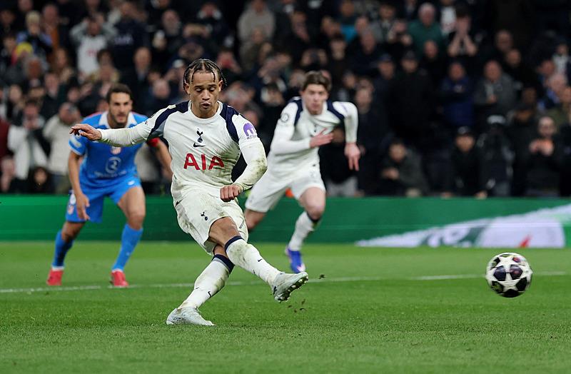 Galatasaray’dan Simons için İngiltere çıkarması-3