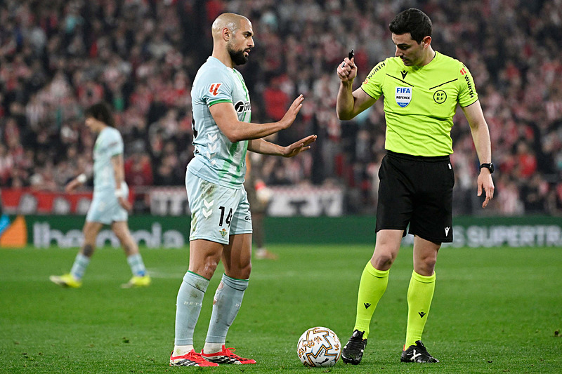 Real Betis kararını verdi! Fenerbahçe'den Sofyan Amrabat'ın bonservisi alınacak-5