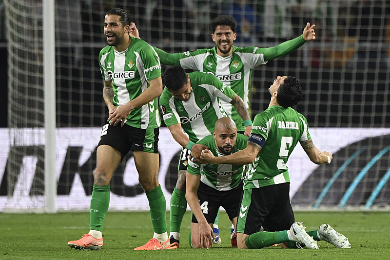 Real Betis kararını verdi! Fenerbahçe'den Sofyan Amrabat'ın bonservisi alınacak-2