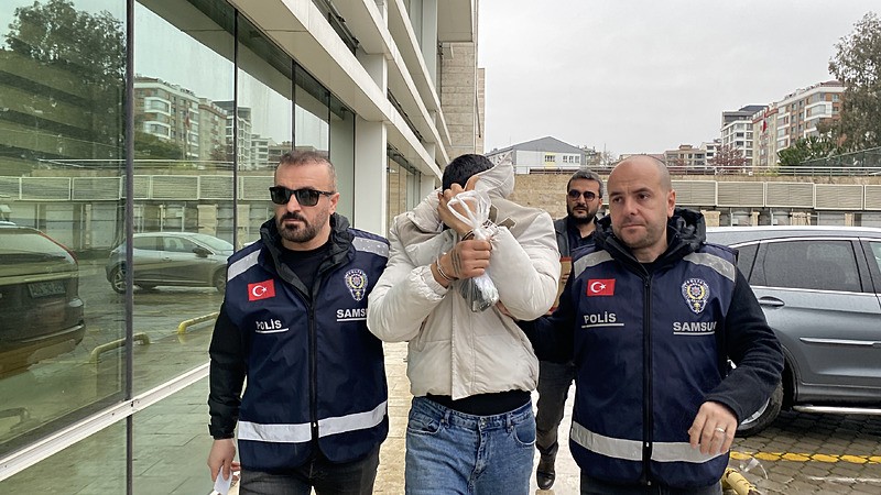 Samsun'da cinsel saldırı şüphelisi yüzündeki dövmeden yakalandı-3