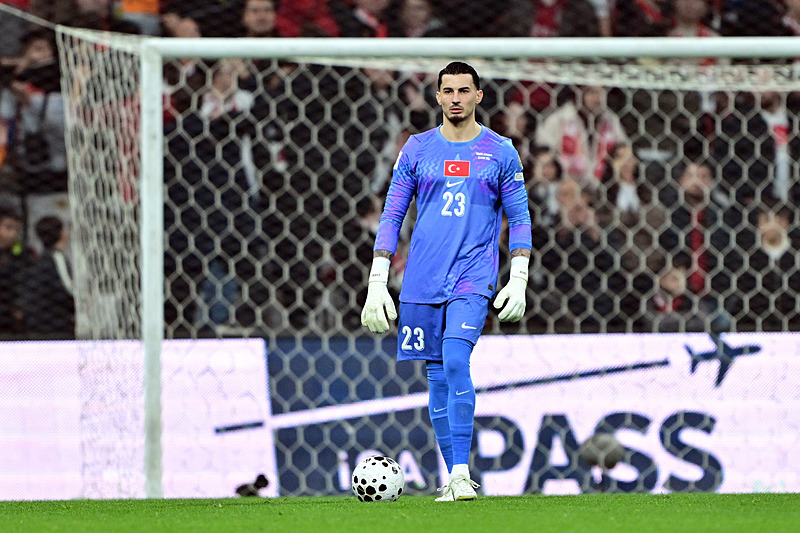 Victor Osimhen Uğurcan Çakır'a destek verdi! "En iyi kalecilerden birisin"-4