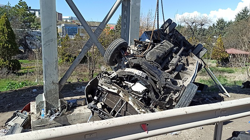 Ankara'da özel halk otobüsü üst geçide çarptı: 5 ölü!-4