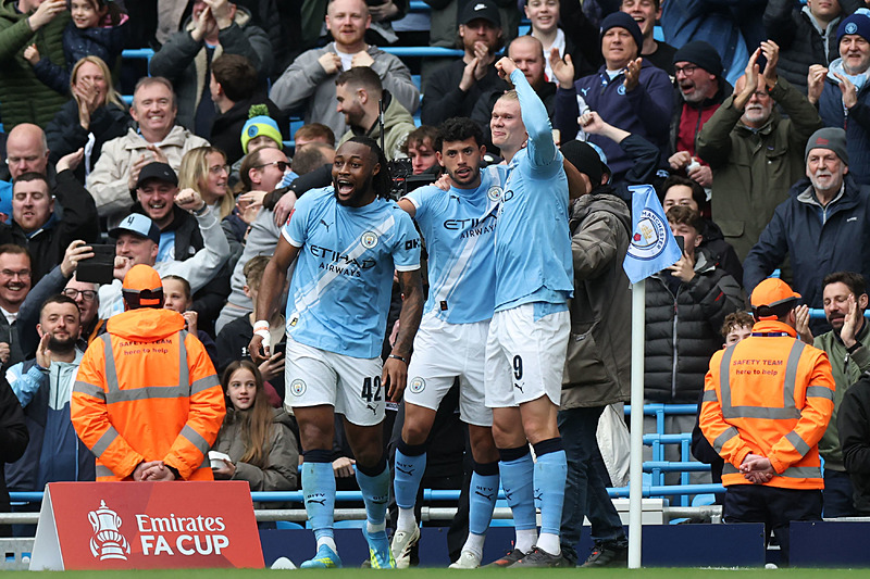 Manchester City Liverpool'u 4-0 yenip FA Cup'ta son 8'e kaldı-2