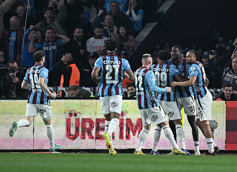 Süper Lig'de kartlar yeniden dağıtılıyor! Trabzonspor - Galatasaray: 2-1 | MAÇ SONUCU-5
