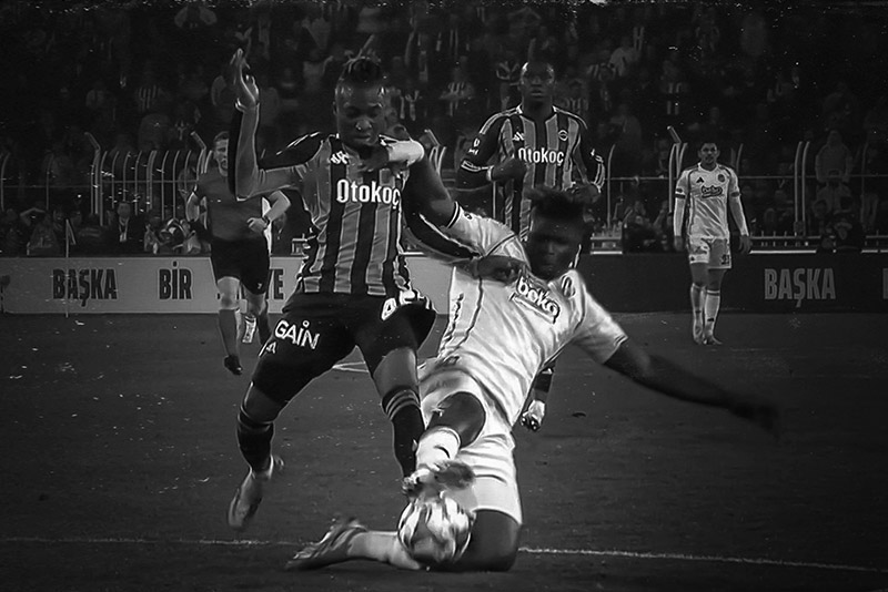 fenerbahce-besiktas-macindaki-penaltiya-olay-paylasim-emek-hirsizlari-1775420627737.jpg Fenerbahçe - Beşiktaş maçındaki penaltıya olay paylaşım! "Emek hırsızları"-4