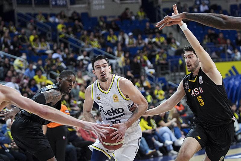 fenerbahcede-nando-de-colo-emekli-olacagini-duyurdu-1775553994359.jpeg Fenerbahçe'de Nando De Colo emekli olacağını duyurdu!-1