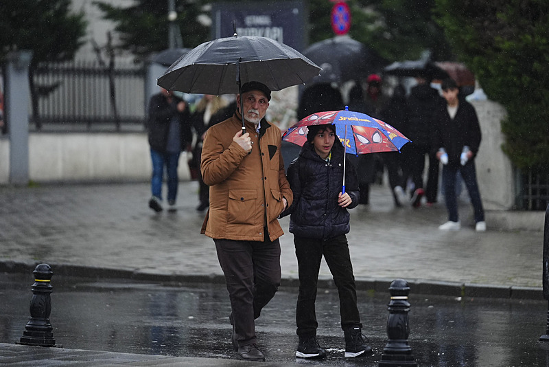 Meteoroloji'den fırtına, sağanak ve zirai don alarmı: Kış sistemi geri dönüyor!-11