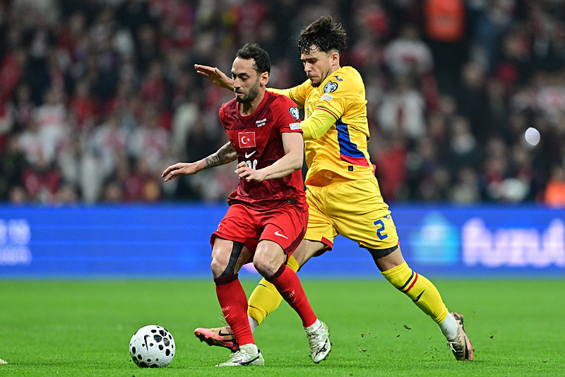 Galatasaray'a transferde ters köşe! Hakan Çalhanoğlu kararını verdi-1