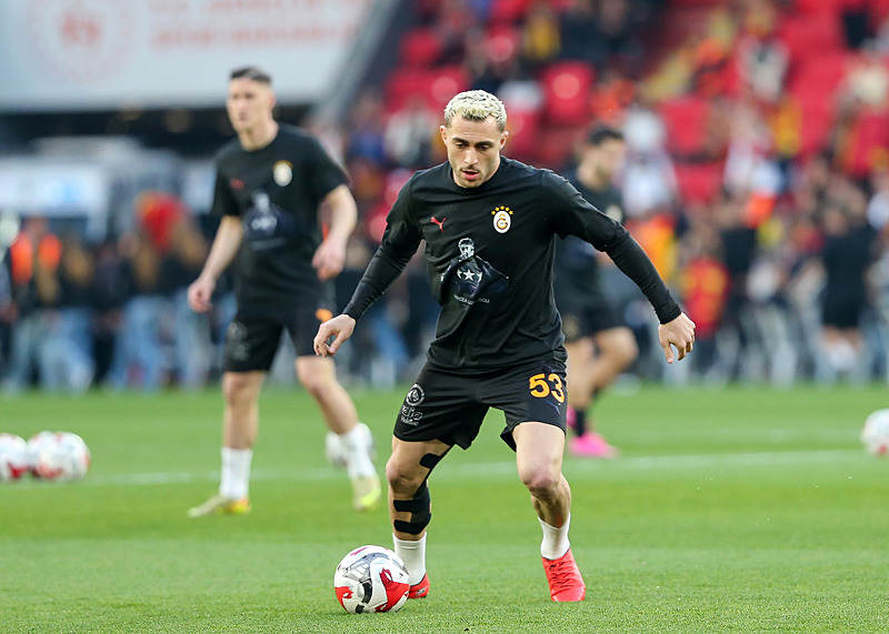 Barış Alper Yılmaz İzmir'de sahnede! 2 ay sonra golünü attı-1