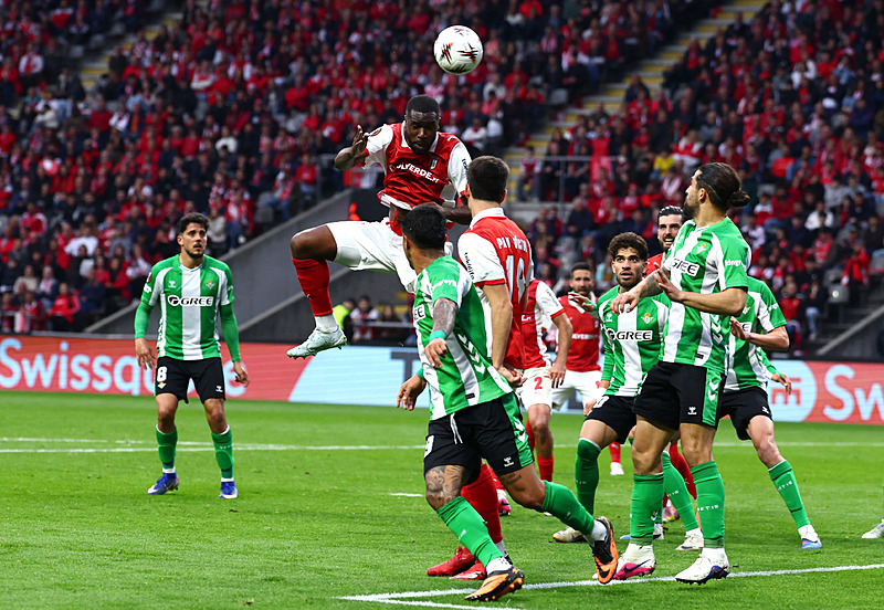 braga-ile-real-betis-avrupa-liginde-1-1-berabere-kaldi-1775677960282.jpg Braga ile Real Betis Avrupa Ligi'nde 1-1 berabere kaldı-1