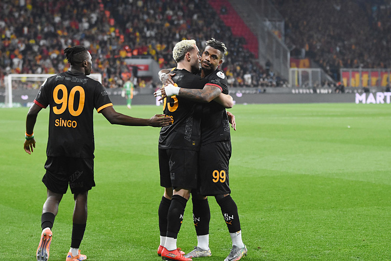 Aslan İzmir'den sağlam çıktı! Göztepe - Galatasaray: 1-3-3