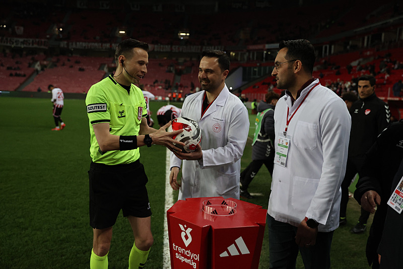 1775748749425.jpeg Beşiktaş - Antalyaspor maçını Adnan Deniz Kayatepe yönetecek-2