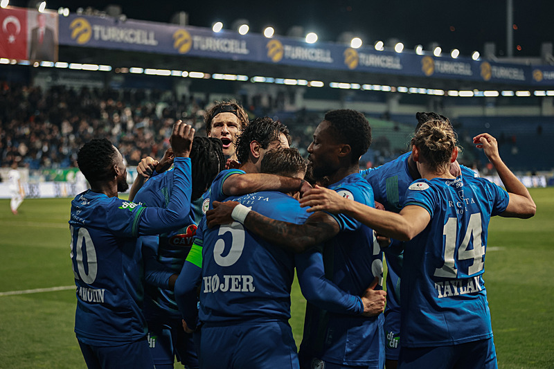 Karadeniz'de 5 gollü düello! Rizespor - Samsunspor: 4-1-3