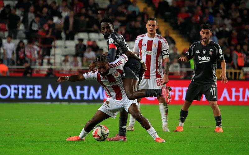 Beşiktaş Antalyaspor'u ağırlıyor! Sergen Yalçın'dan farklı 11-5