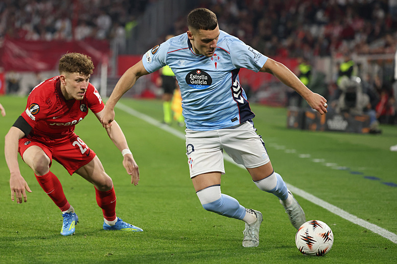 freiburg-avrupa-liginde-celta-vigoyui-3-0-yenip-turu-araladi-1775769465340.jpg Freiburg Avrupa Ligi'nde Celta Vigo'yuı 3-0 yenip turu araladı-3