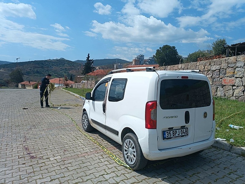 İzmir'de dehşet: Yanındaki kadını vurup intihara kalkıştı-2
