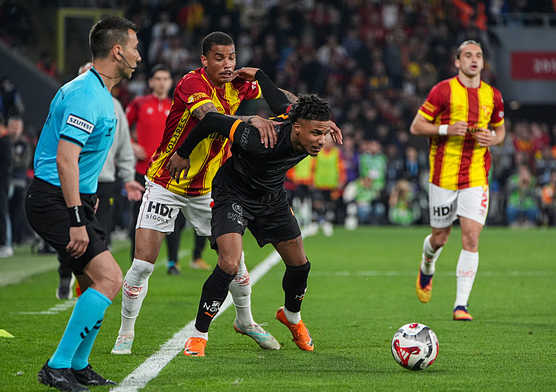 super-ligde-erteleme-maclari-sonrasi-4-takim-pfdkya-sevk-edildi-1775837053229.jpg Süper Lig'de erteleme maçları sonrası 4 takım PFDK'ya sevk edildi-2