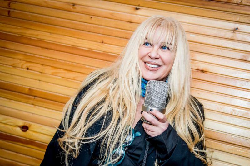 1776155805435.jpeg Sanatçı Zerrin Özer’in son hali yürek burktu: “Tek başıma yürüyemiyorum”-6