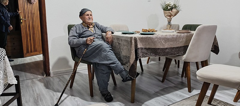 102. yaşını kutlayan Mustafa Tok'tan hayat tavsiyesi: Çok çalışmak, helal lokma yemek ve aileye sahip çıkmak-3