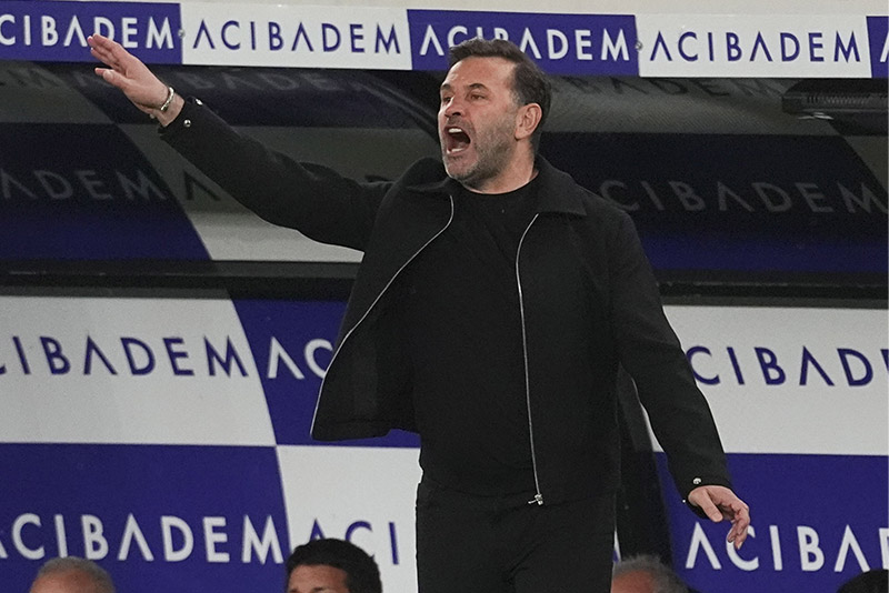 Okan Buruk'tan hakem isyanı ve Fenerbahçe derbisi için Osimhen açıklaması-2