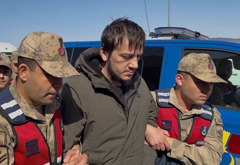 Gülistan dosyasında görüntülü itiraf | Valinin oğluna "doku"nan sözler: "Hamile kaldı kafasına sıktım"-4