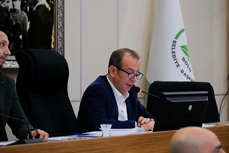 Tanju Özcan davasında şok ifade: "Birlikte olduğumuz esnada şoförü bizi izledi" | Avukat hakimin üzerine yürüdü-2