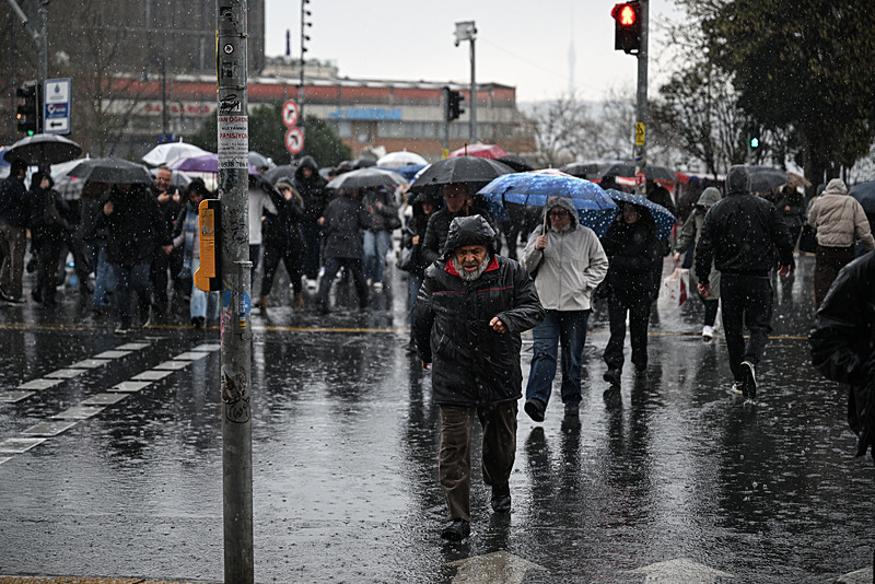 Yeni yağış dalgası geliyor: İstanbul dahil birçok il listede! Günlerce sürecek-8