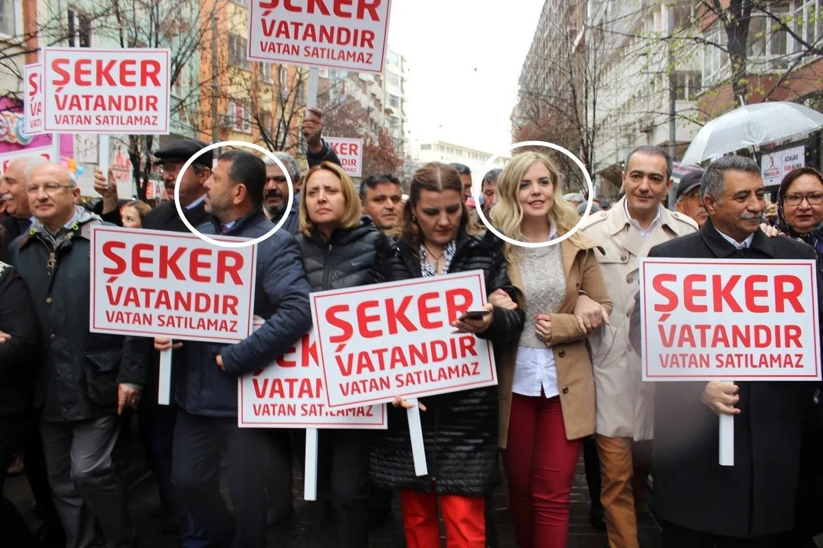 ozkan-yalim-ottu-chp-panikledi-gunaydin-itirafi-iskaladi-takvime-catti-1778767767913.jpeg Özkan Yalım öttü CHP panikledi: Günaydın itirafı ıskaladı Takvim'e çattı-4