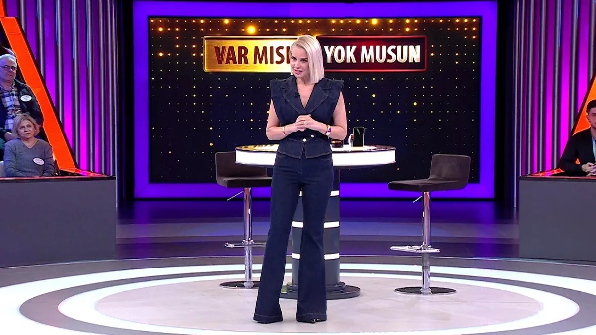 esra-erolun-sundugu-var-misin-yok-musunun-yayin-tarihi-belli-oldu-1779202661907.jpeg Tarih belli saat net: Ekranların efsanesi "Var Mısın Yok Musun" Esra Erol'la başlıyor-2