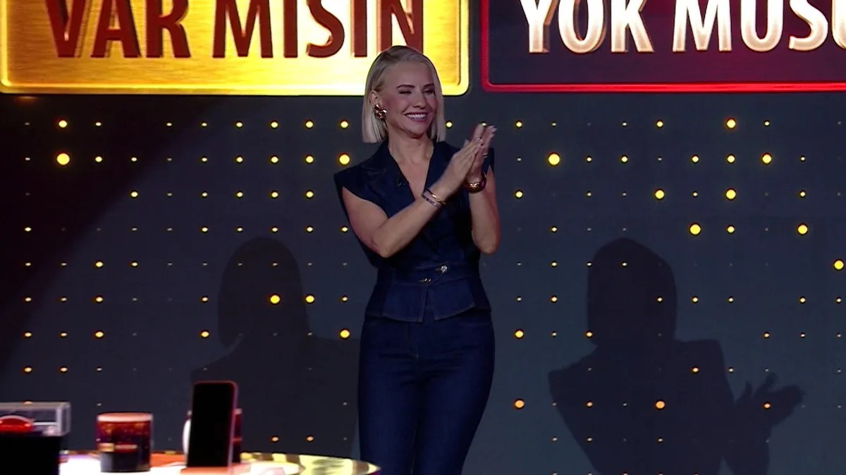 1779788290600.jpeg “Var Mısın Yok Musun” Esra Erol’la ilk bölümüyle ekranlarda: 5 milyonluk büyük oyun başlıyor-4