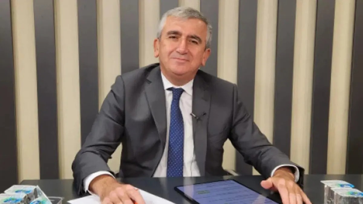 Akçakoca Belediyesi'nde AK Parti dönemi! Fikret Albayrak'ın yerine Alev Ünal seçildi-2