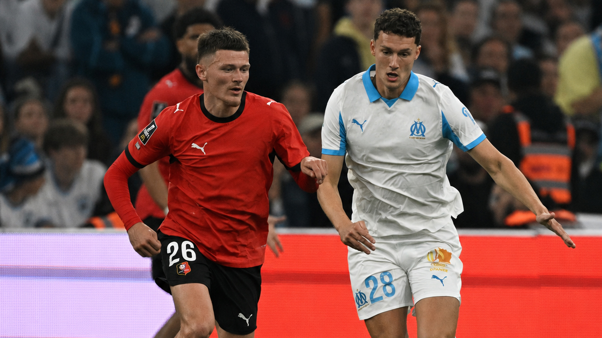 Benjamin Pavard stoperde de oynayabiliyor
