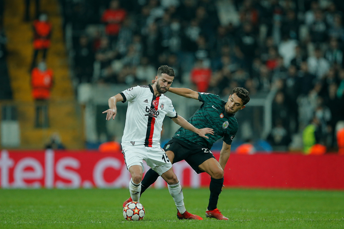 Pedro Gonçalves Sporting Lizbon’da forma giyiyor