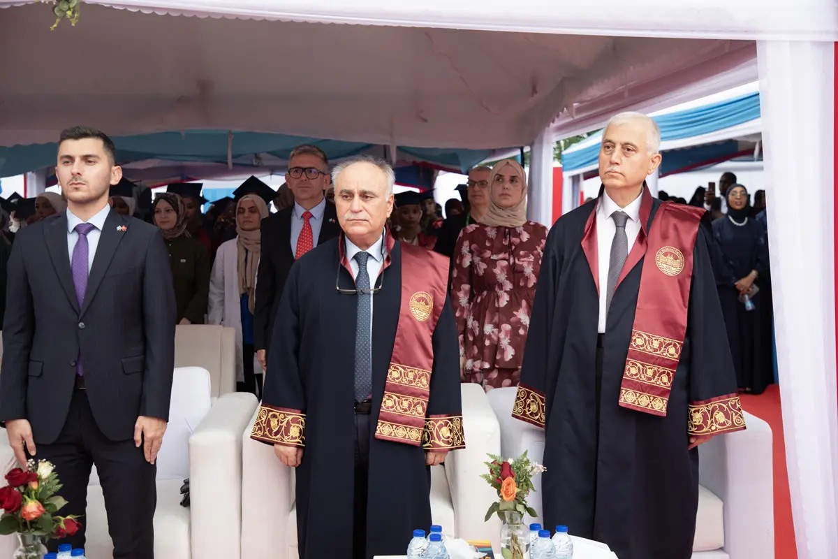 elimize-saglik-1783544048236.jpeg Recep Tayyip Erdoğan Sağlık Bilimleri Fakültesi Somali'de mezunlarını verdi-3