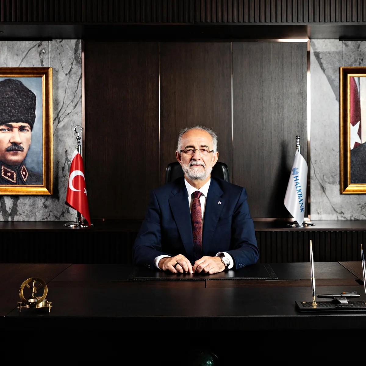 Halkbank Genel Müdürü Recep Süleyman Özdil. (Haberin fotoğrafları AA ve Takvim Foto Arşiv'e aittir)