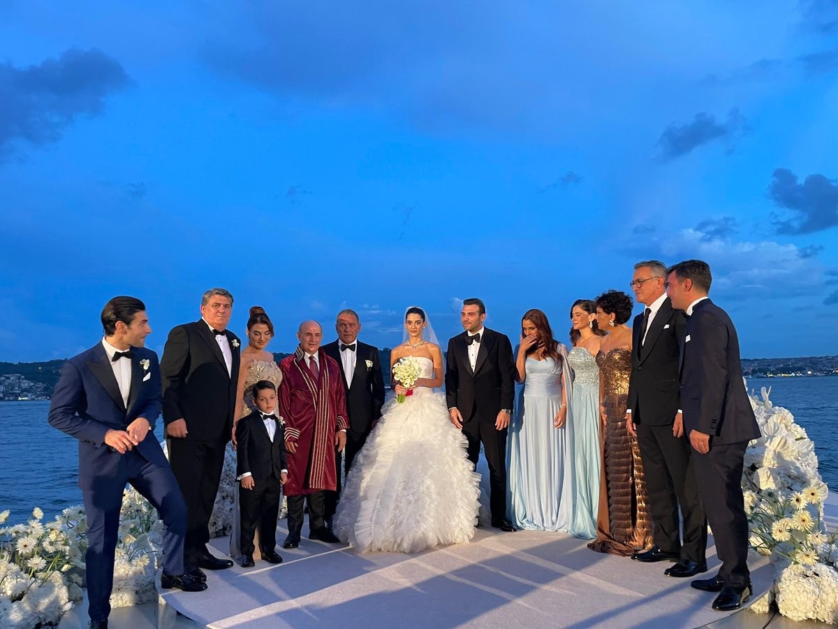 1783923454869.jpeg Sosyetede sürpriz ayrılık! Serhan Kerim Adalı ile Aslı Lal Adalı’nın 2 yıllık evliliği 5 dakikada bitti-4