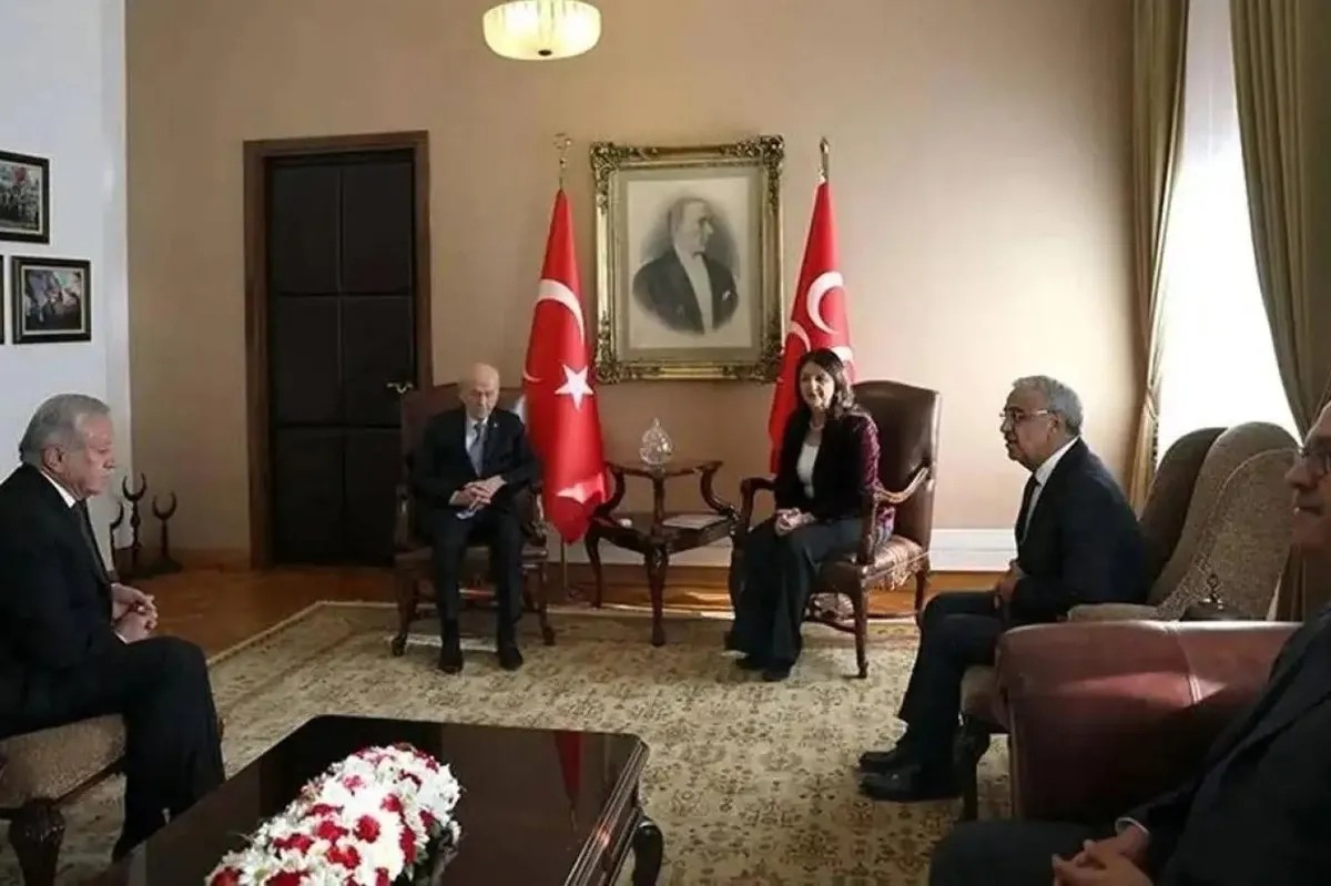terorsuz-turkiyede-gozler-cerceve-yasada-elebaslari-kapsam-disi-1784362746075.jpeg Terörsüz Türkiye’de gözler “çerçeve” yasada! "Elebaşları kapsam dışı"-2
