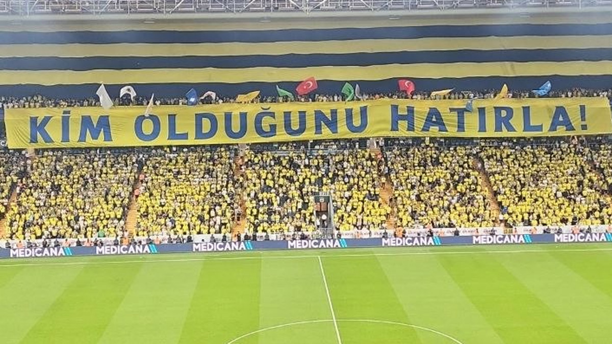 Fenerbahçe tribünleri takımına büyük destek verdi