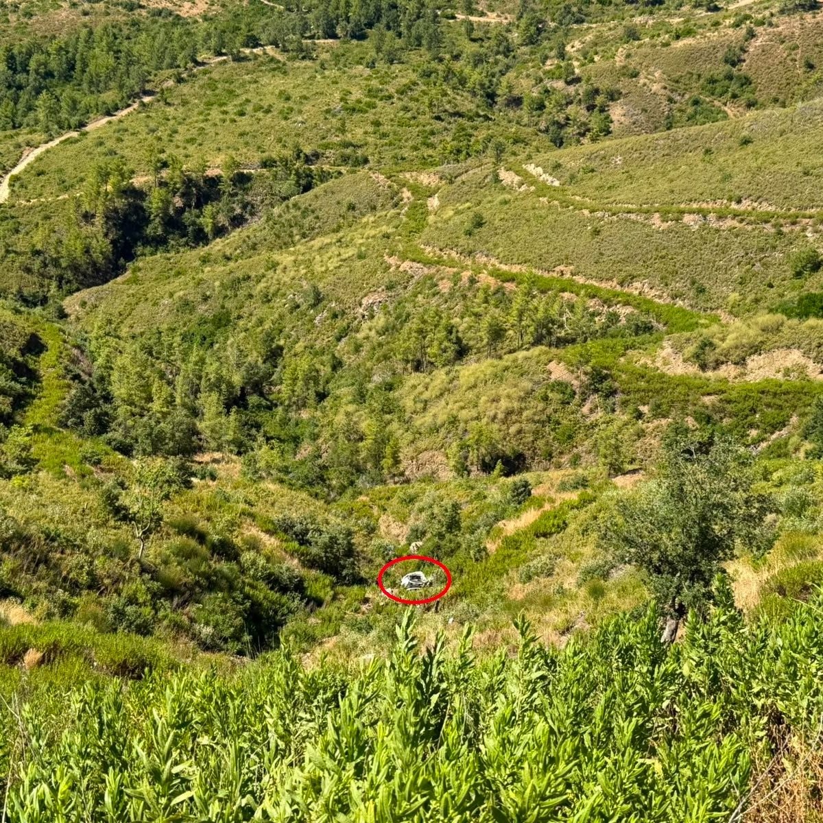 antalyada-otomobil-ucurumdan-yuvarlandi-5-kisi-hayatini-kaybetti-1785058503043.jpeg Antalya-Konya yolunda otomobil uçurumdan yuvarlandı: 5 ölü 2 yaralı... Aynı mevkide defalarca kaza yaşandı-3
