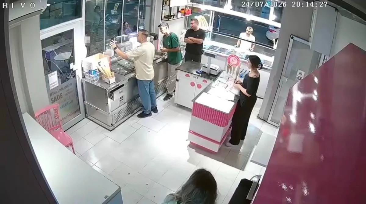 1-gecede-4-cinayet-1785110273958.jpeg Adana'da bir gecede 4 ayrı cinayet: Dondurmacı Yusuf Erdem ve 3 kadın öldürüldü-2