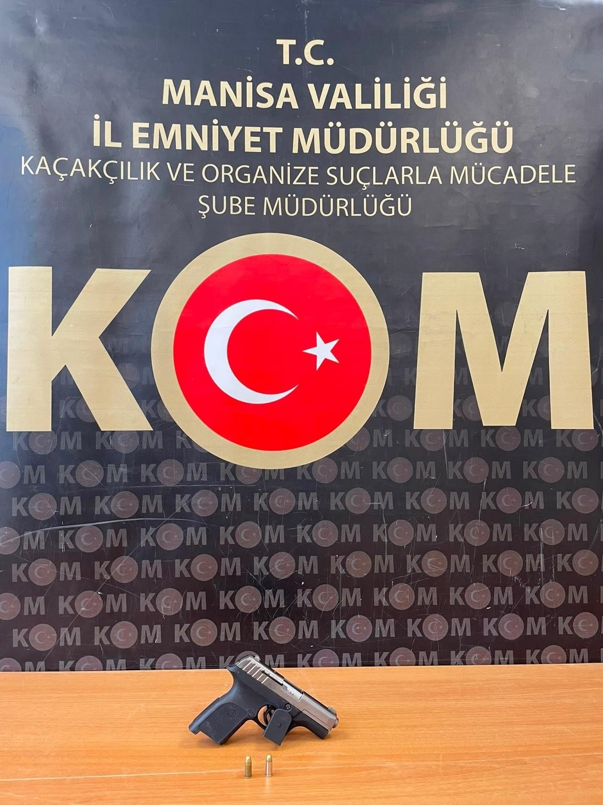 Manisa'da haziran ve temmuz aylarında yaşanan iş yeri kundaklama ve ev kurşunlama olaylarının arkasından organize suç örgütü çıktı.  (Fotoğraf: İHA)
